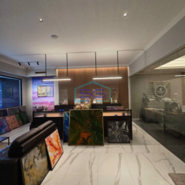 Dijual Ruko Ddengan Interior Terbaik dan Termewah di Pusat Pertokoan dan Perkantoran Solo Baru LB 200m2-2