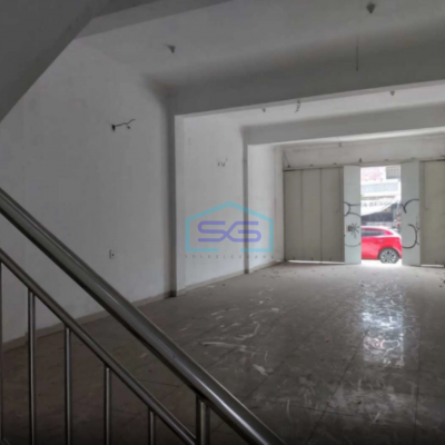 Dijual Ruko Strategis 3 Lantai Tengah Kota Solo Lokasi di Jalan Yos Sudarso LT 633m2