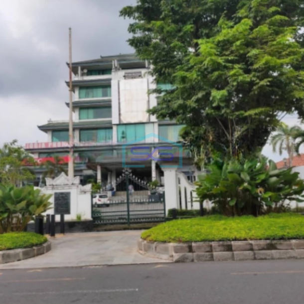 Dijual Gedung Perkantoran Strategis di Jalan Jendral Sudirman Yogyakarta LT 6779m2-1