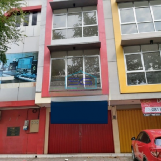 Dijual Cepat Ruko Strategis 3 Lantai di Kawasan Bisnis Pasar Kliwon Solo NEGO LB 196m2-1