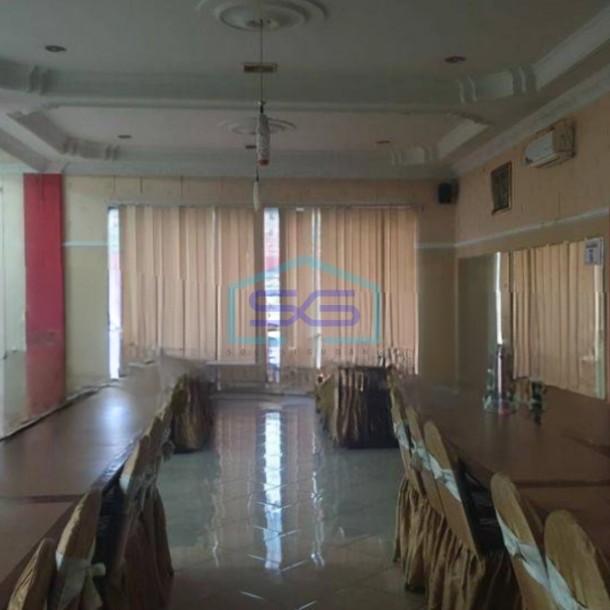 Dijual Gudang  bekas restoran siap pakai di pinggir jalan Sukoharjo.-2