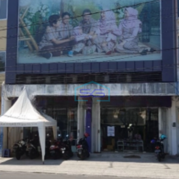 Dijual Cepat Ruko Strategis di Jl Yosodipuro Solo Luas Bangunan 360m2-1