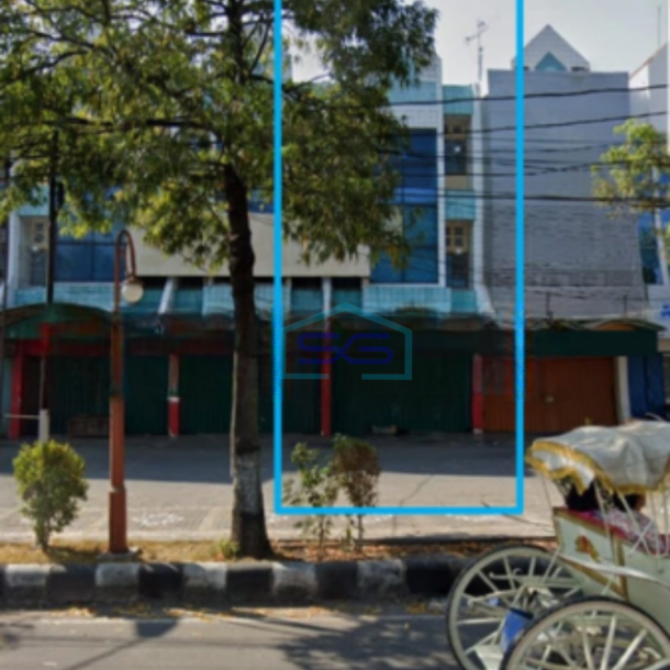 Dijual Cepat Ruko 3 Lantai Lokasi Strategis di Grogol Solo LB 390m2-1