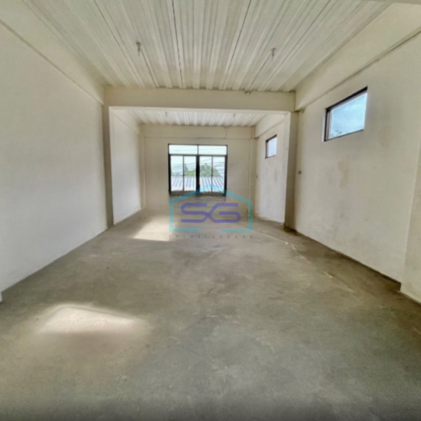 Disewakan Ruko Strategis di Jalan Adisucipto Colomadu Solo LB 325m2-5