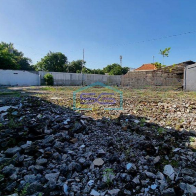 Dijual Tanah Pekarangan ada bangunan di strategis di pinggir jalan raya Banjarsari, Solo