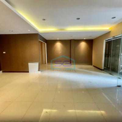 Disewakan Ruko 3 Lantai Lokasi Strategis di Jl. Slamet Riyadi Solo LB 495m2