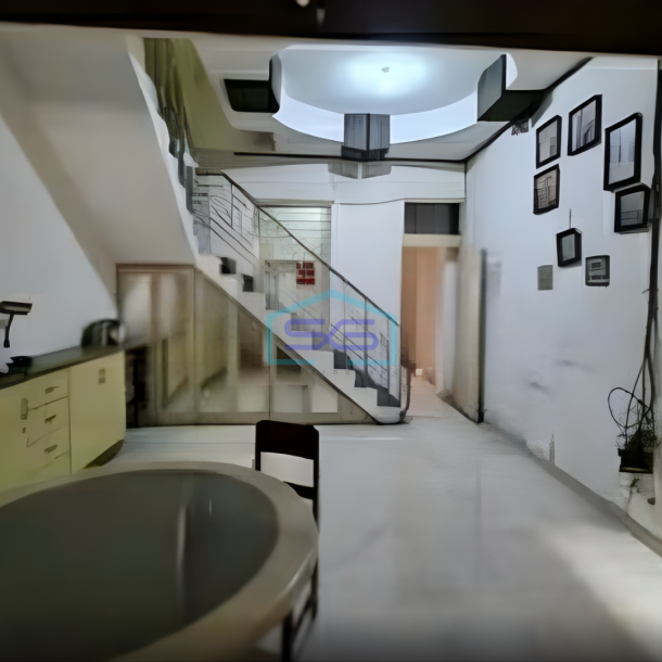 Disewakan Ruko Arsitektur Jawa Belanda Classic Modern Lokasi Strategis di Keprabon Solo LB 260m2-2