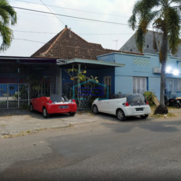 Disewakan Ruang Usaha Dekat Grandmall Solo Luas Bangunan 300m2-2