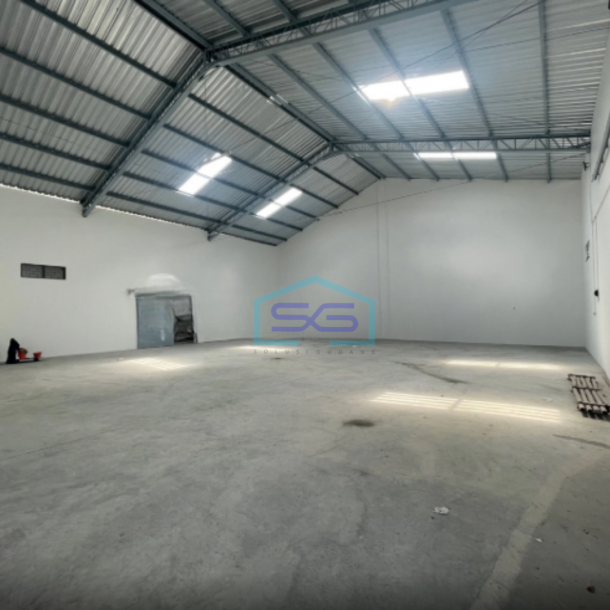 Disewakan Gudang Bersih Siap Pakai Dekat Tol Klodran Di Jajar Laweyan Solo LB 400m2-4