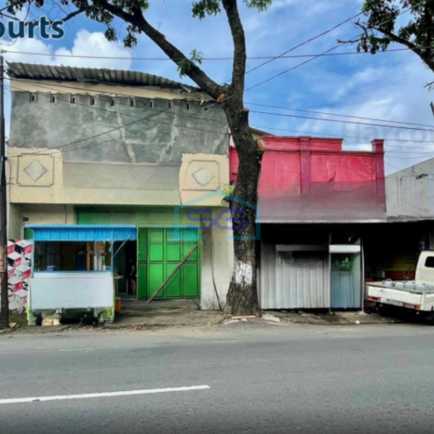 Dijual Ruko 2 Lantai Strategis Di Mojosongo Dekat Jebres Solo LB 300m2-1