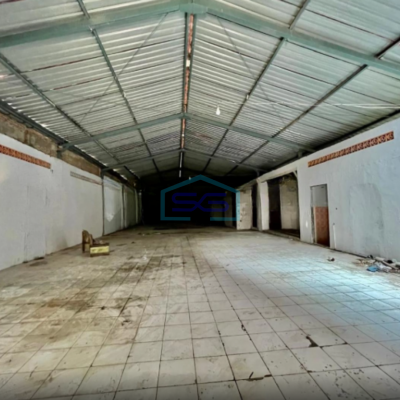 Disewakan Gudang atau Ruang Usaha Strategis Dekat Sriwedari Jalan Slamet Riyadi Solo