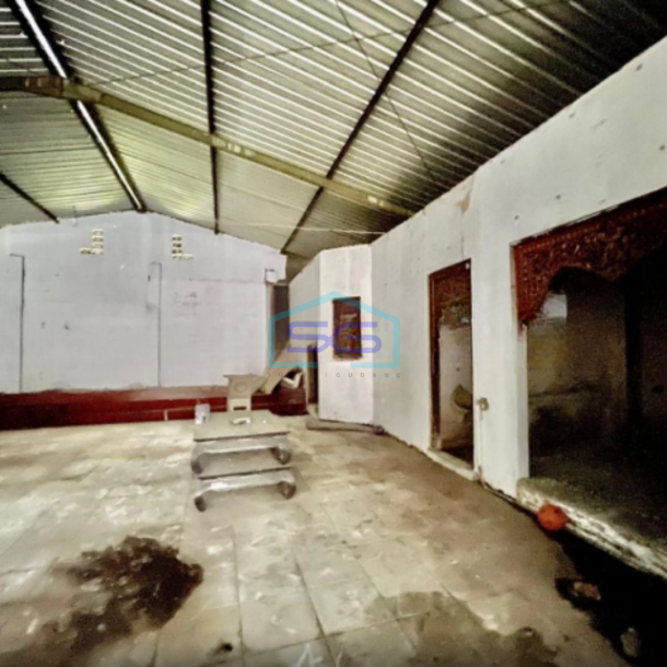 Disewakan Gudang atau Ruang Usaha Strategis Dekat Sriwedari Jalan Slamet Riyadi Solo-2