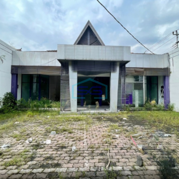 Disewakan Ruko 1,5 Lantai Ex Bank di Jl. Slamet Riyadi Sriwedari Solo LB 500m2-2