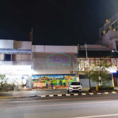 Disewakan Ruko Lokasi Di Tengah Kota Pinggir Jalan Slamet Riyadi di Solo Cocok Untuk Investasi Usaha.