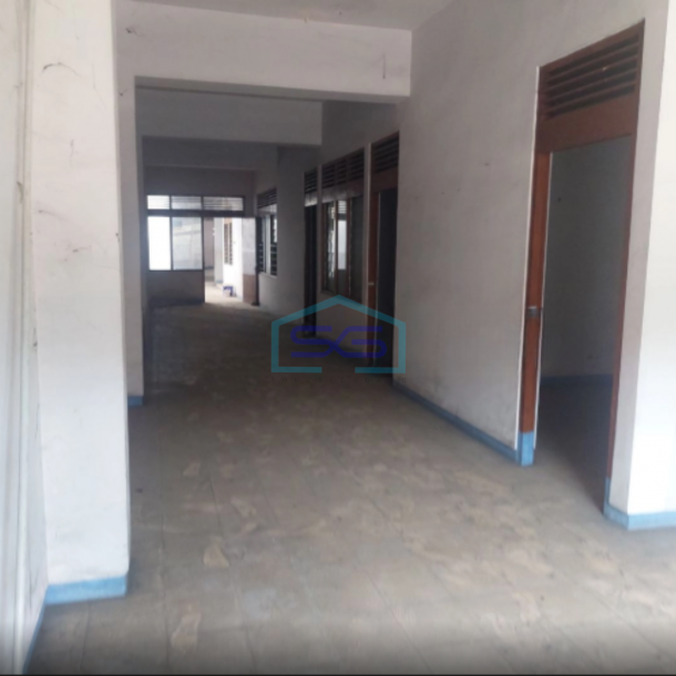 Disewakan Ruko Lokasi Di Tengah Kota Pinggir Jalan Slamet Riyadi di Solo Cocok Untuk Investasi Usaha.-4