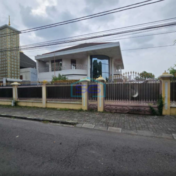 Disewakan Ruang Usaha Strategis di Jalan Raya Adi Sucipto Jajar Laweyan Solo LT 1337m2-1