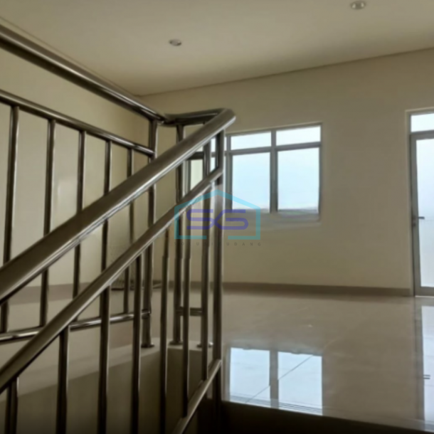 Disewakan Ruko Baru Strategis Pusat Kota Dekat Jalan Veteran Solo Luas Bangunan 420m2-3