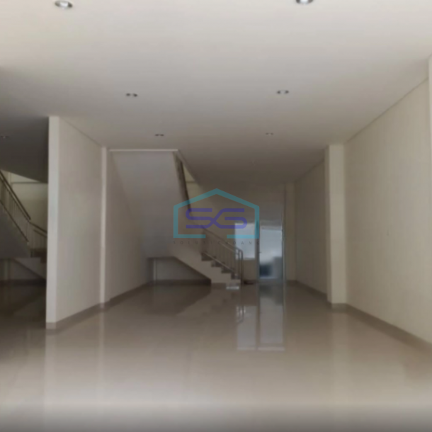 Disewakan Ruko Baru Strategis Pusat Kota Dekat Jalan Veteran Solo Luas Bangunan 420m2-2