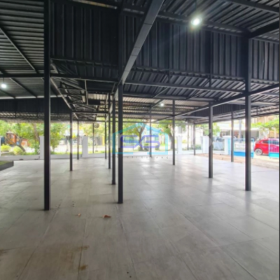 Dijual Ruang Usaha Strategis Dekat Jalan Slamet Riyadi Banjarsari Solo Luas Tanah 683m2