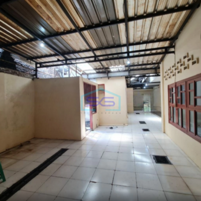 Dijual Ruang Usaha Strategis Dekat Jalan Slamet Riyadi Banjarsari Solo Luas Tanah 683m2