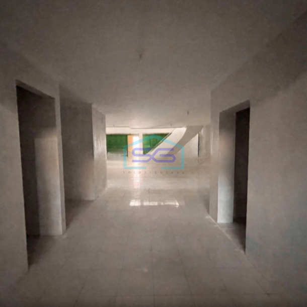 Disewakan Ruko 2 Lantai Lokasi Strategis Di Tengah Kota Solo Cocok Untuk Ruang Usaha, Atau Gudang-5