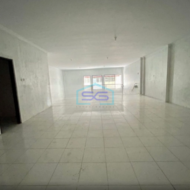 Disewakan Ruko 2 Lantai Lokasi Strategis Di Tengah Kota Solo Cocok Untuk Ruang Usaha, Atau Gudang-4