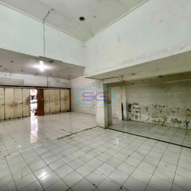 Disewakan Ruko 2 Lantai Lokasi Strategis Di Tengah Kota Surakarta Cocok Untuk Investasi Usaha LB 400m2-3