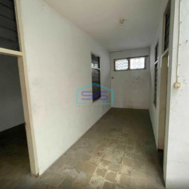 Disewakan Ruko 2 Lantai Lokasi Strategis Di Tengah Kota Surakarta Cocok Untuk Investasi Usaha LB 400m2-2