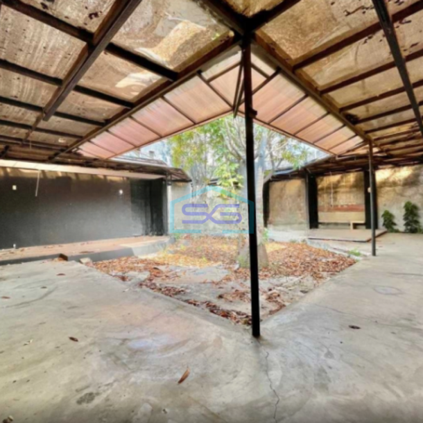 Disewakan Ruang Usaha Strategis Dekat Sriwedari Jalan Slamet Riyadi Solo LB 600m2-2