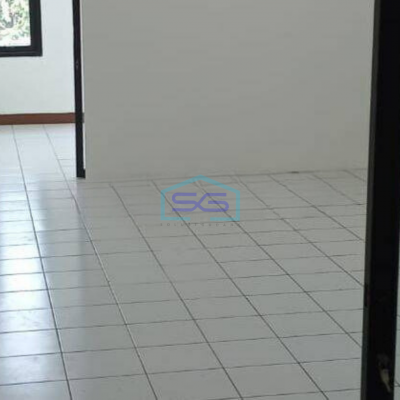 Disewakan Ruko Bagus Rapih Bebas Banjir Di Boulevard Kelapa Gading Jakarta Utara