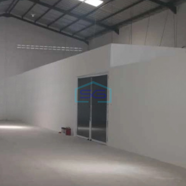 Dijual Gudang Siap Pakai Luas Bangunan 525 m2 Lokasi Teluk Naga Tangerang-2