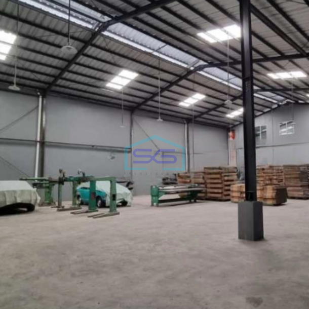 Dijual Gudang Baru Renovasi Luas Bangunan 700 m² Lokasi Cipondoh Tangerang-3