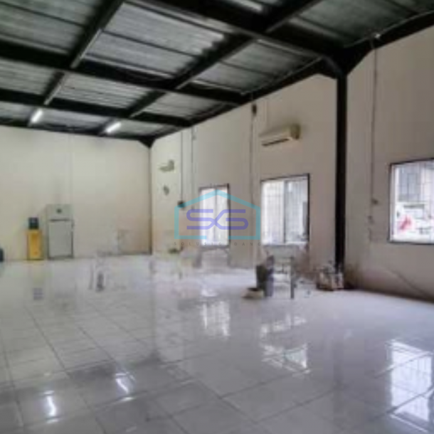 Dijual Gudang Baru Renovasi Luas Bangunan 700 m² Lokasi Cipondoh Tangerang-2