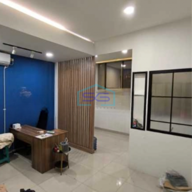 Disewakan Ruko Siap Huni Luas Bangunan 236 m² Lokasi Green Lake City Jakarta Barat-1