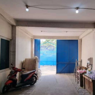 Disewakan Gudang Siap Huni Lokasi Bebas Banjir Akses Container 40 Feet di Dadap Tangerang