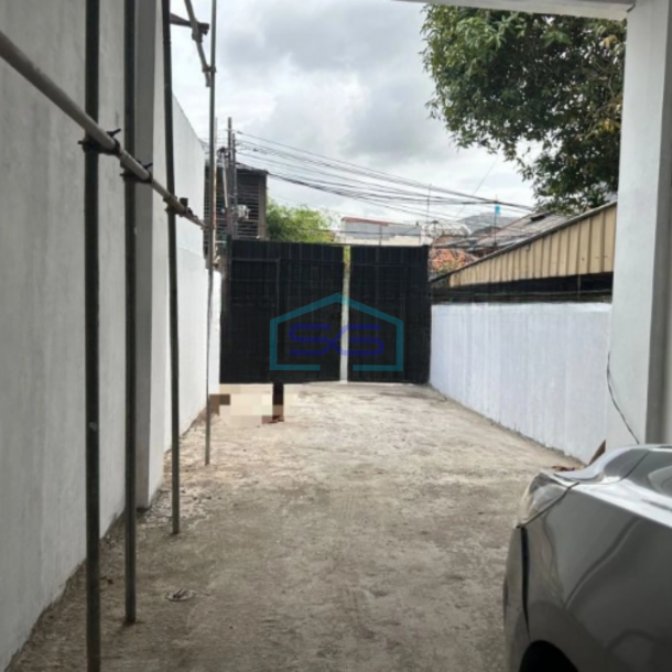 Dijual Ruang Usaha Bangunan Baru Luas Bangunan 700 m² di Jembatan Lima Jakarta Barat-1