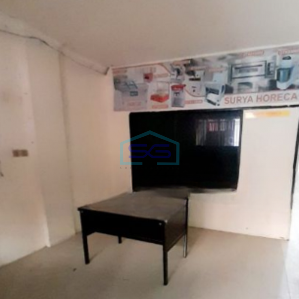 Dijual Ruko Murah Lokasi Strategis di Jakarta Pusat Luas Bangunan 208 m²-1