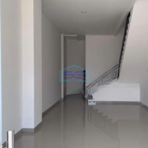 Disewakan Ruko Bagus 3 Lantai Lokasi Pantai Indah Kapuk Jakarta Utara-1