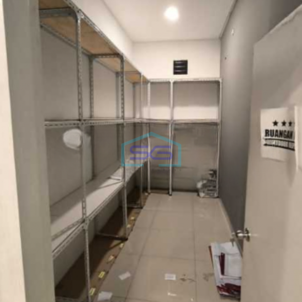 Disewakan Ruko Luas Bangunan  236 m² Lokasi Bebas Banjir di Jakarta Barat-2