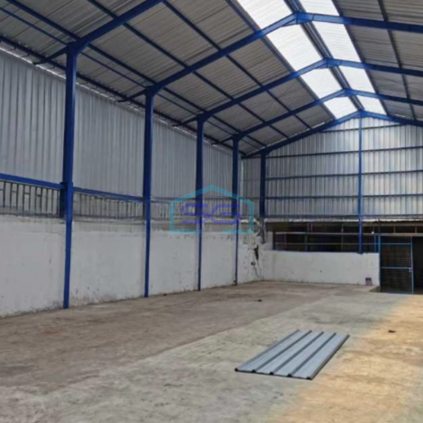 Disewakan Gudang Luas Bangunan 1500 m²  Ada Kantor di Cengkareng Jakarta Barat-1