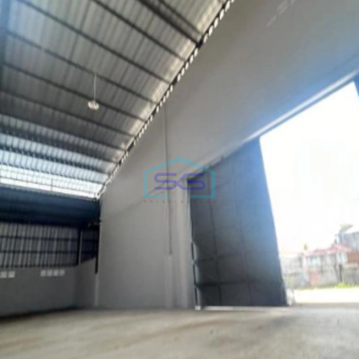 Disewakan Gudang Akses Container Luas Tanah  1600 m² di Tangerang