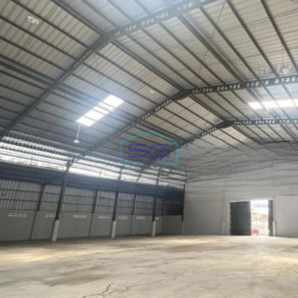 Disewakan Gudang Akses Container Luas Tanah  1600 m² di Tangerang-2