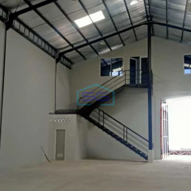 Disewakan Gudang Luas Tanah  486 m²  Akses Contaniner 40 Feet di Tangerang-3