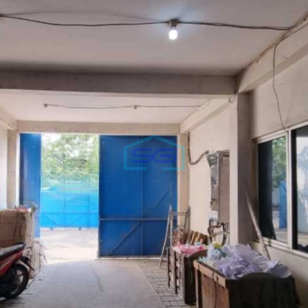 Disewakan Gudang Siap Pakai Luas Tanah 550 m²  di Tangerang-1
