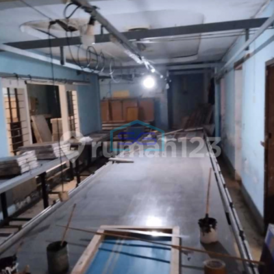 Disewakan Gudang di Pasteur Dekat Pintu Tol Belakang Sekolah Trimulya Luas Bangunan 400m2