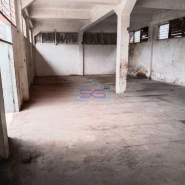 Disewakan Gudang Kecil Area Sudirman Strategis Parkir Luas Akses Fuso-1