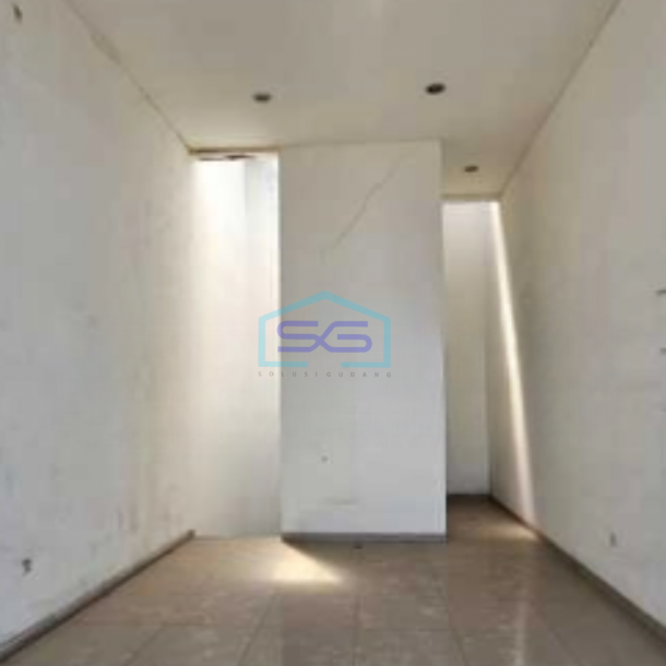 Disewakan Ruko di Cibabat Cimahi Dekat Log In Megastore Luas Bangunan 160 m²-2