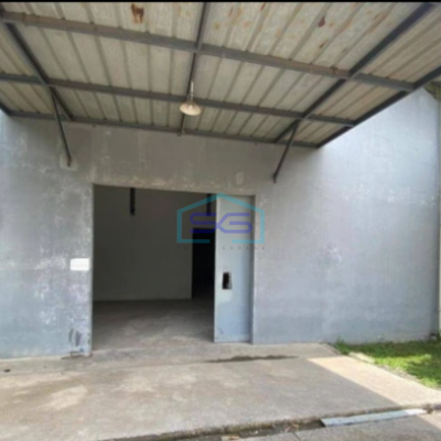 Disewakan Gudang Kawasan Gede Bage Bandung Luas 1040m², Pusat Bisnis