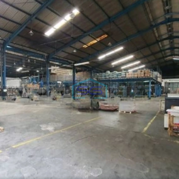 Dijual Gudang Luas Bangunan 8850 m² Lokasi di Taman Sidoarjo-3