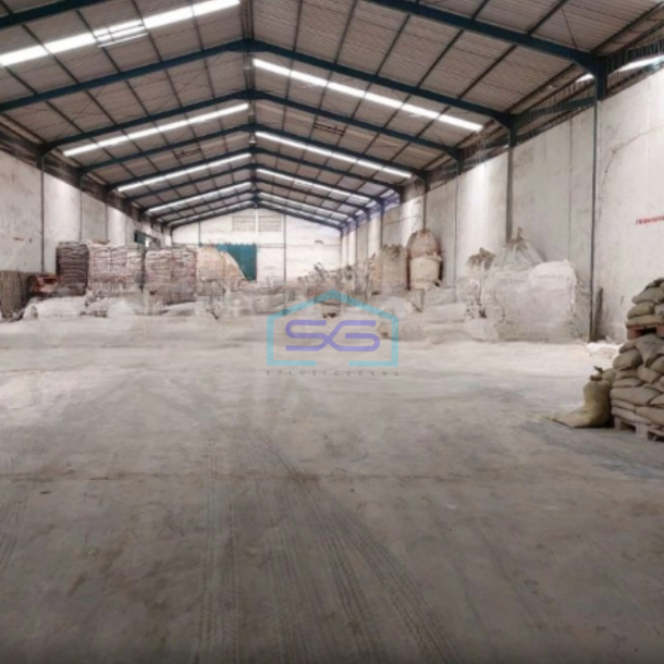 Disewakan Gudang Akses Container Luas Bangunan 3305 m² Lokasi di Surabaya-2